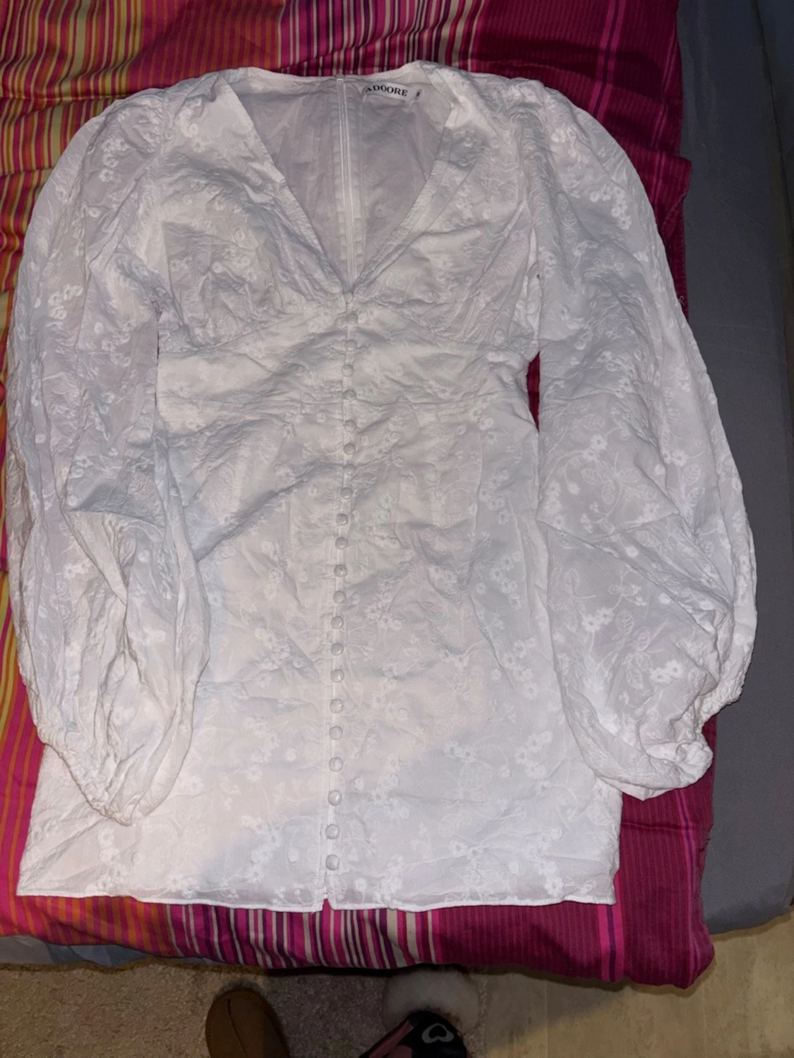 Vit blommig kortklänning från Adoore - 1