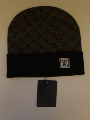 Fin mössa - Fin grå mössa