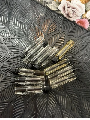 10-pack parfymprover ESSENCE - Se bild 3 för alla dofter 