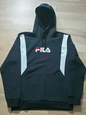 Fila tröja  - Använd fåtal gånger 