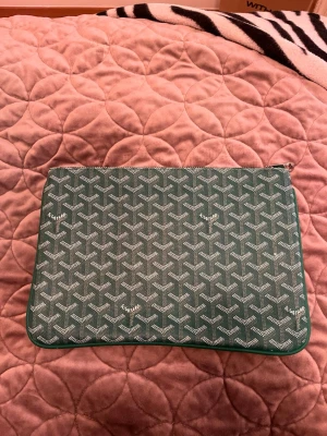 Grön clutch - Grön clutch