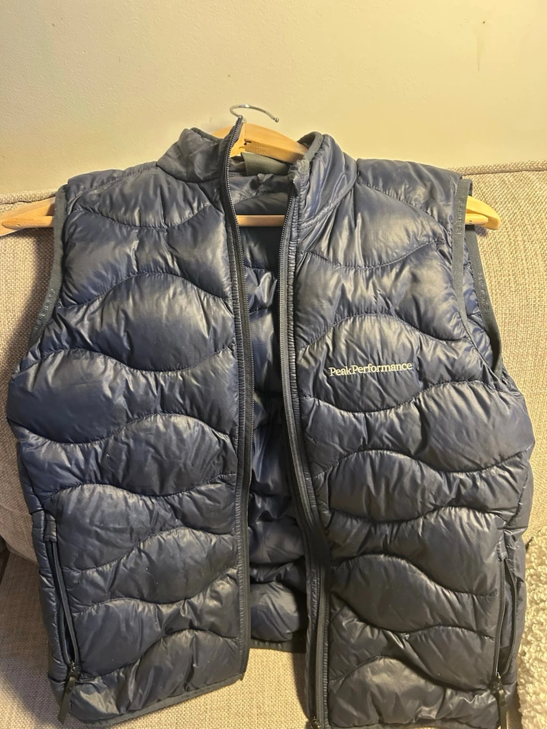 Blå dunväst Peak Performance 160