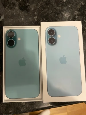 Iphone 16 - Iphone 16 i en blågrön färg med 128GB minne och 99% batterihälsa. Använd i några månader nästan helt ny!!! Kommer med box!!!