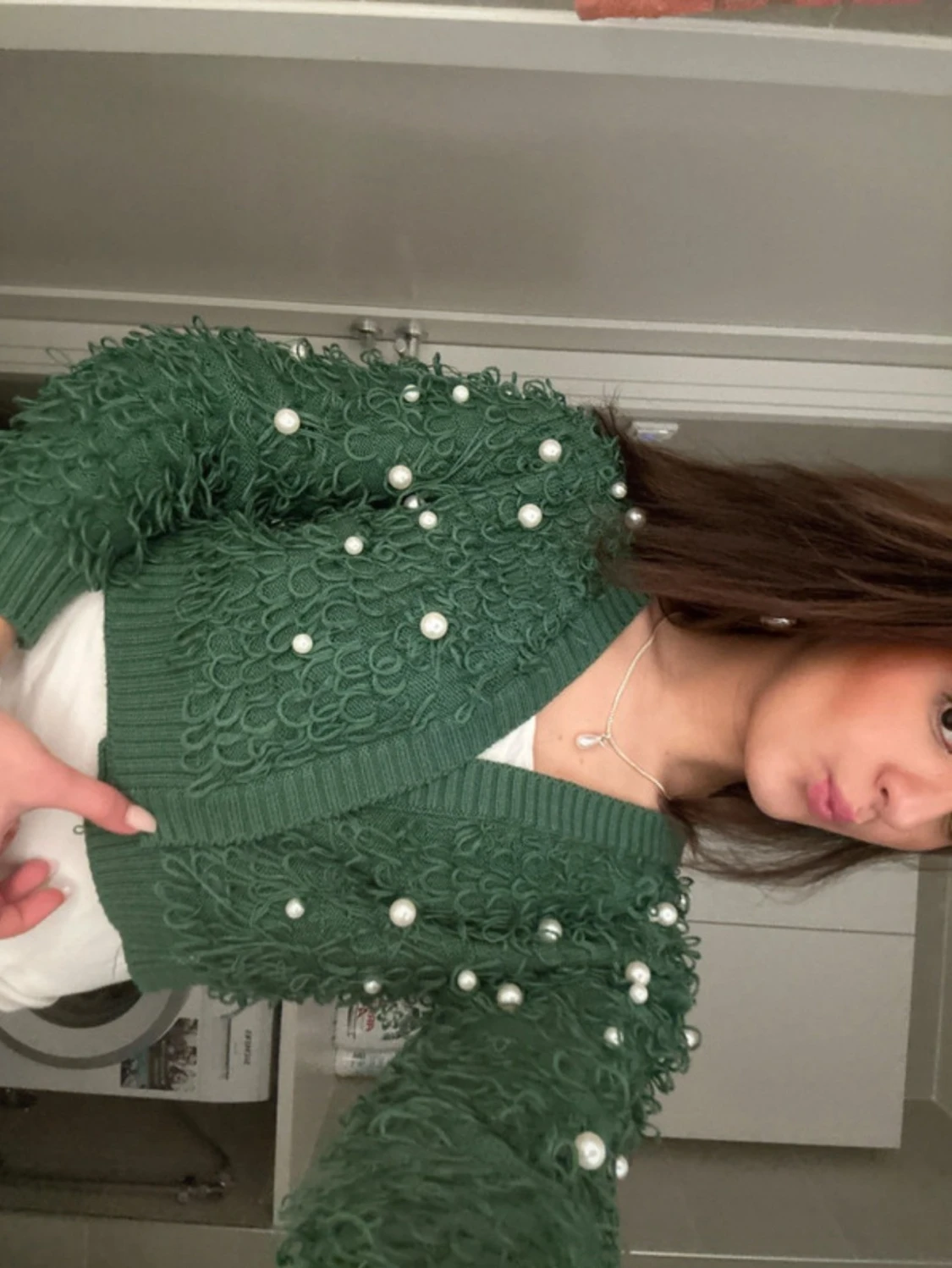 Grön kofta med pärldetaljer - 2