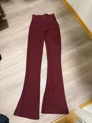 Byxor  - Jätte fina men passar inte mig tyvärr, dom är aldrig använda 