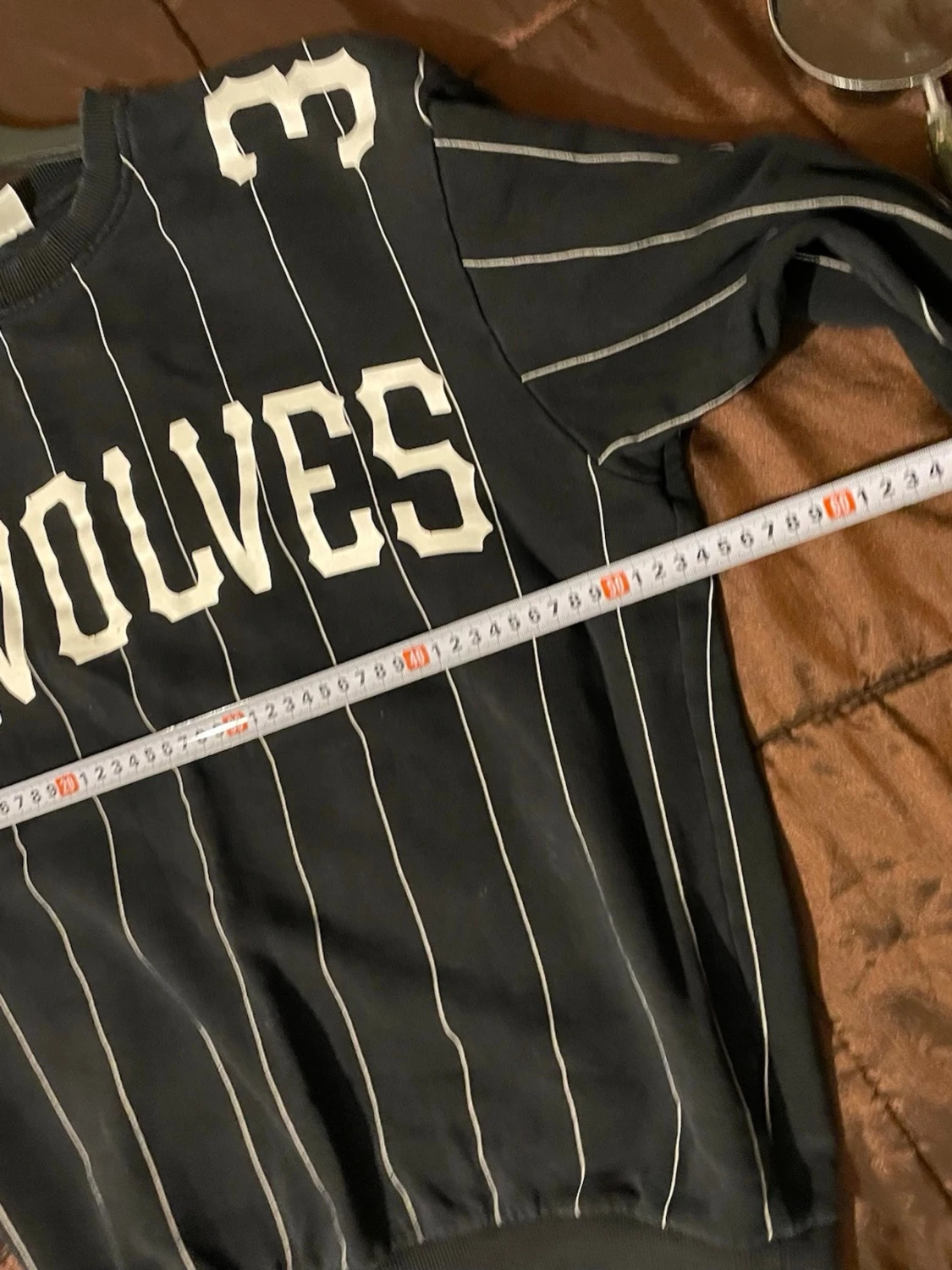 Svart sweatshirt med B.WOLVES-tryck - 4