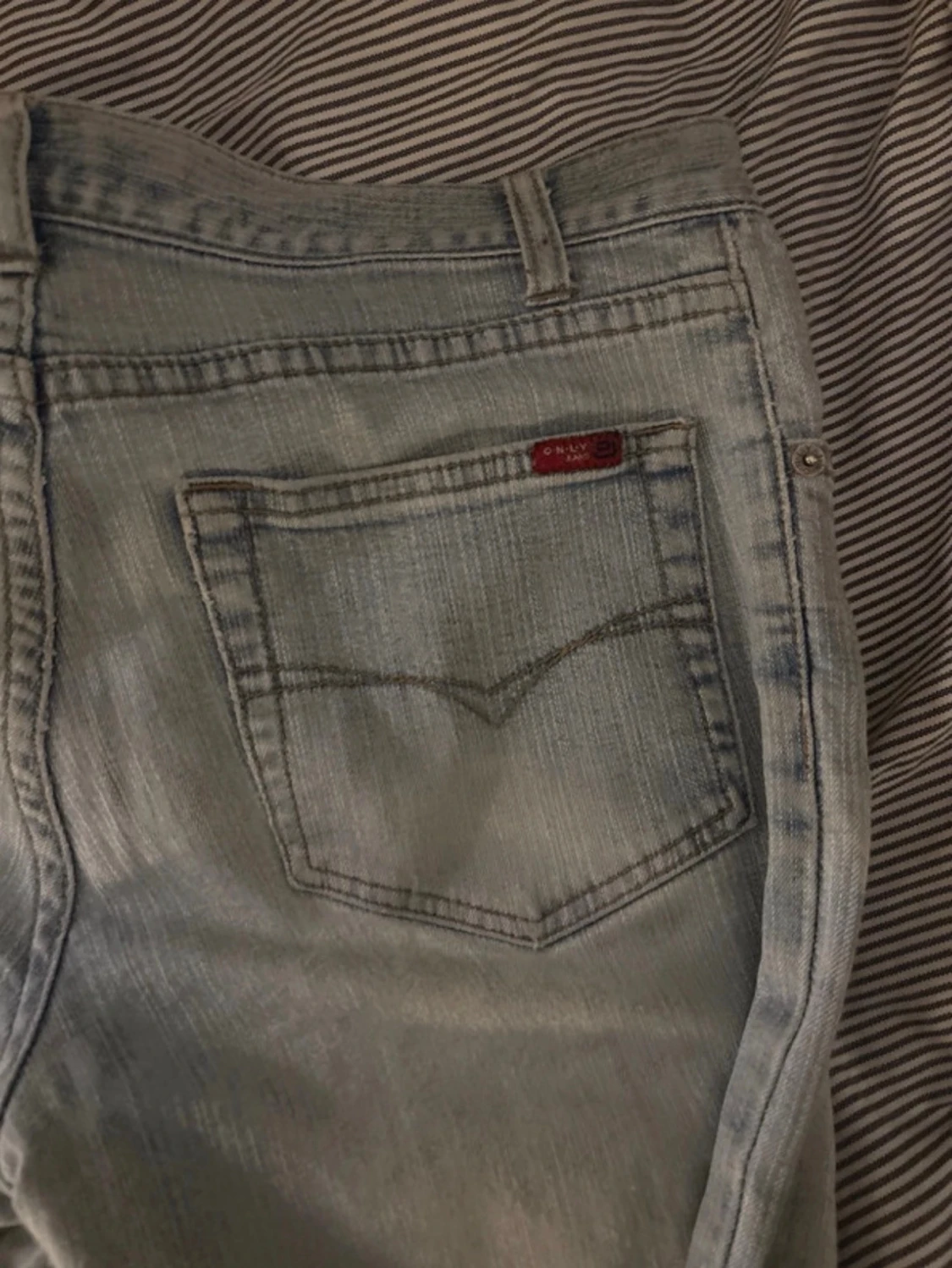 Ljusblå jeans från ONLY med raka ben - 3