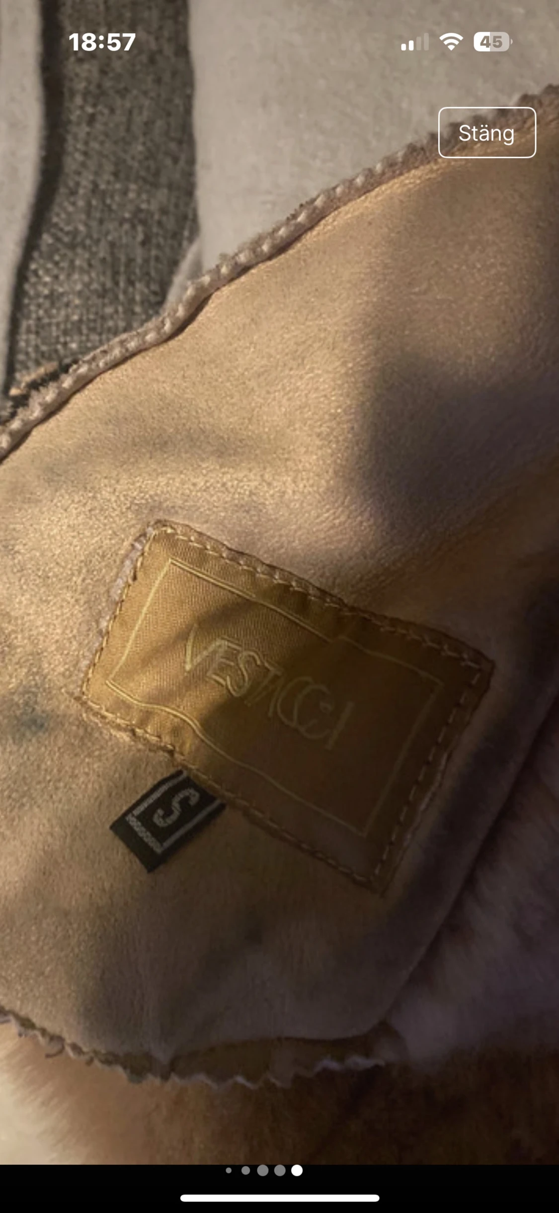 Beige pälsjacka från Vesticci - 1