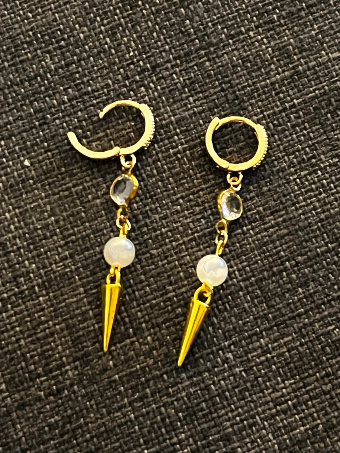 Guldörhängen med pärlor och spets - 1