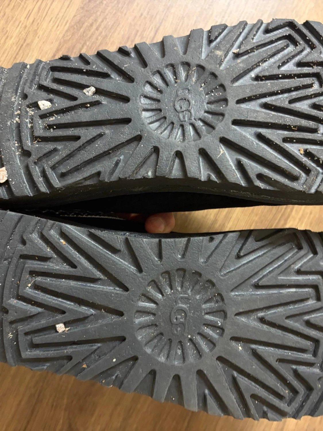 Svarta UGG slip-in skor med ullfoder - 2