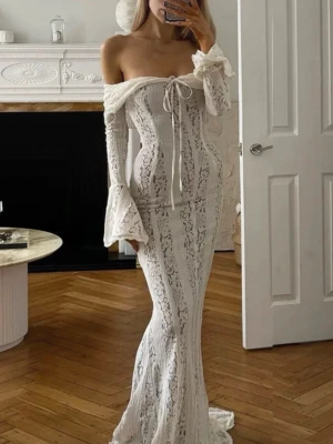 SÖKER!!! - Söker denna känning från house of cb i storleken xs för max 1500kr🩷