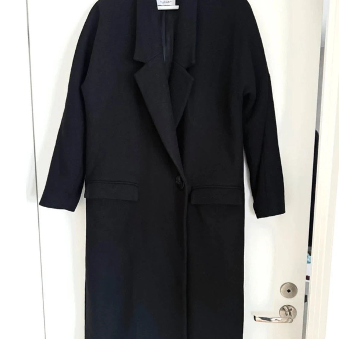 Svart ullkappa från Mango