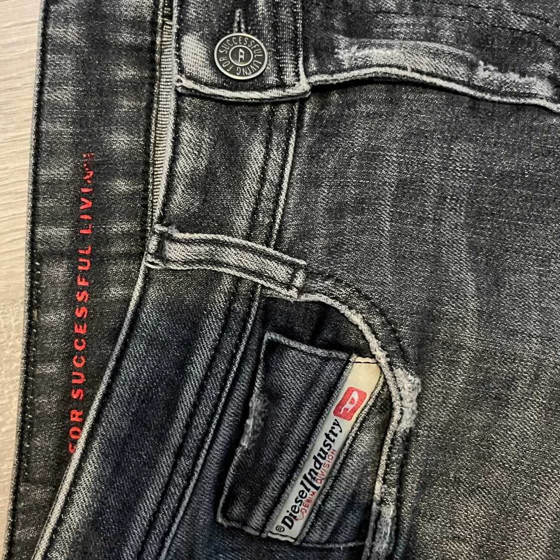Gråa diesel jeans - 3