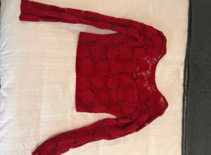 Långärmad topp - En helt ny oanvänd topp. 