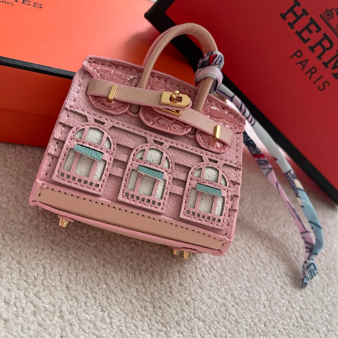  Rosa minihandväska med mönster