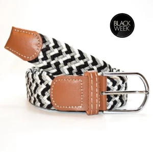Flätat Bälte - SVART, GRÅ, VIT - Montore’s flätade bälte som även är känt som ”grisch bältet” är ett stilrent elastikt bälte. Tack vare att det är elastiskt så finns inga färdiga hål som i ett traditionellt bälte och det gör att det passar alla. Bältet är ca 105cm långt. Vid fler frågor eller funderingar så är du varmt välkommen att höra av dig!