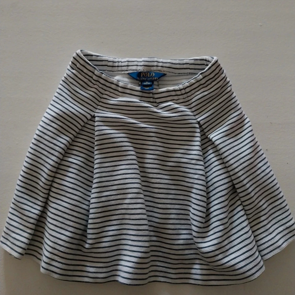 Randig vit linnetopp och kjol från Polo Ralph Lauren - 2