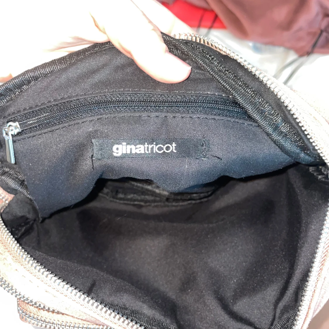 Rosa axelväska från Gina Tricot - 1