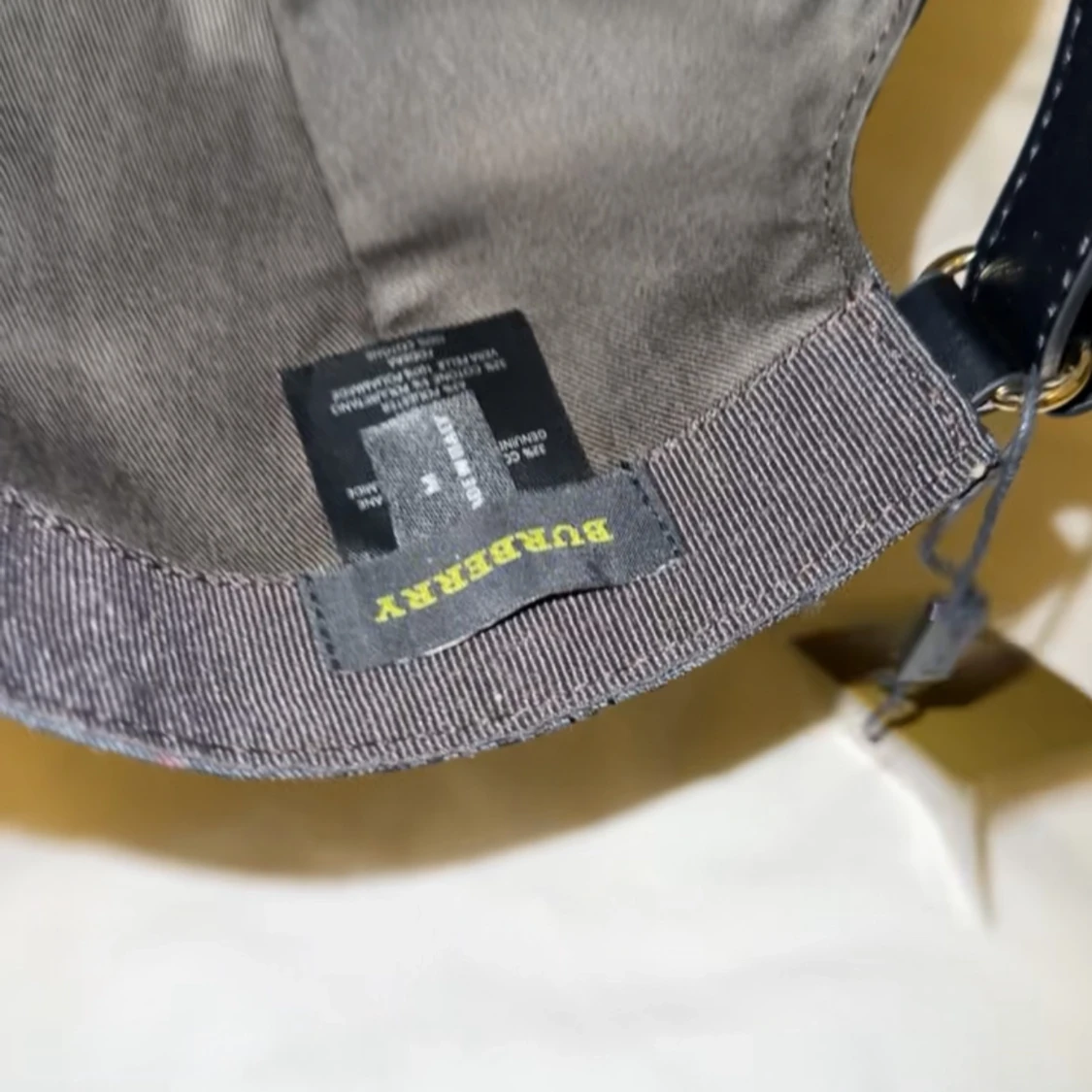  Burberry keps grå  - 2