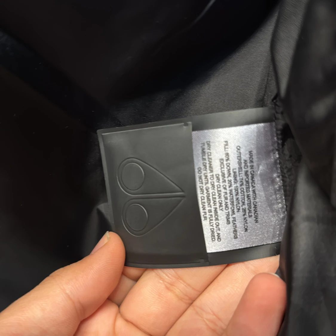 Svart pufferjacka från Moose Knuckles - 2