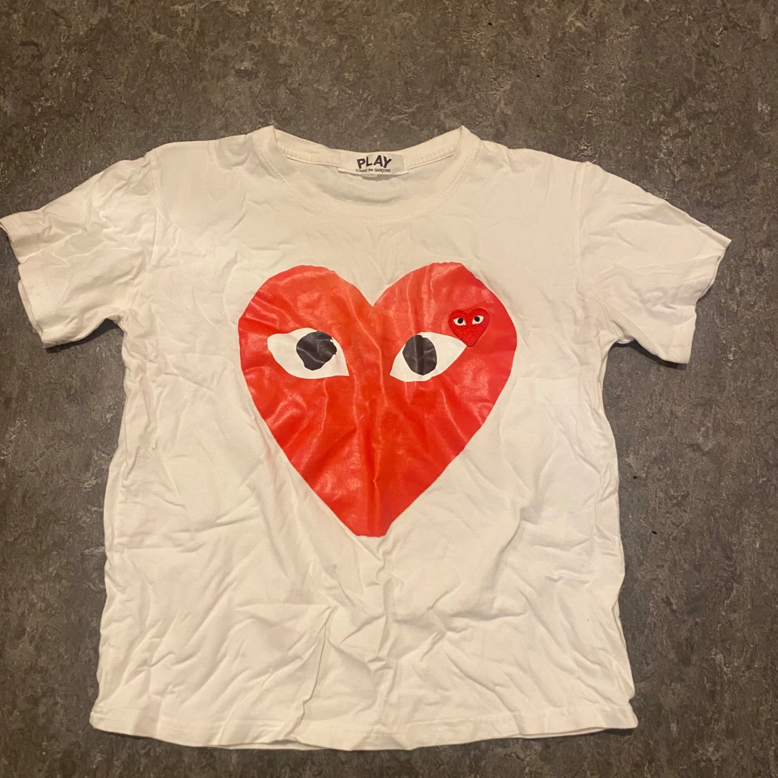 Vit t-shirt från Comme des Garçons