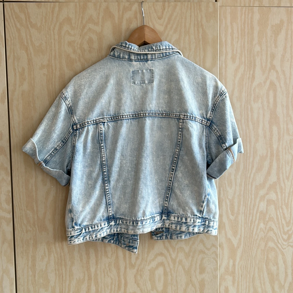 Ljusblå croppad jeansjacka s.Oliver - 2