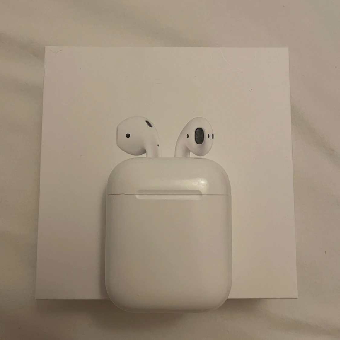 AirPods (2nd Generation) - 3