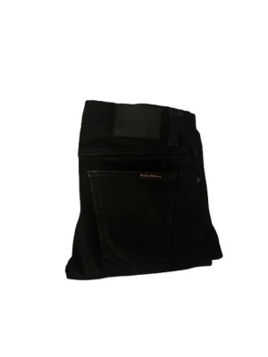 Svarta Nudie Jeans straight fit - Skick: 9/10 | modell: Lean Dean W28 L32 om frågor finns var inte rädd för att skjuta ett meddelande 
