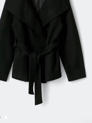 SÖKER - Skriv till mej om ni vill sälja❤️ k storlek xs-s