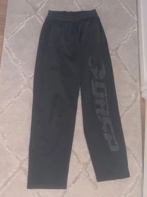 Gasp träningsbyxor  - Skick 10/10, storlek S, bekväma, mörk gråa 