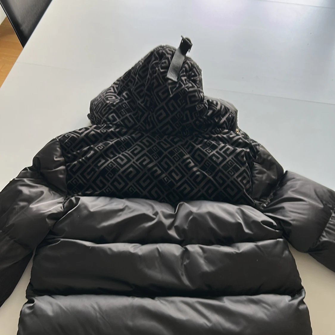 Svart pufferjacka från Glorious Gangsta - 4