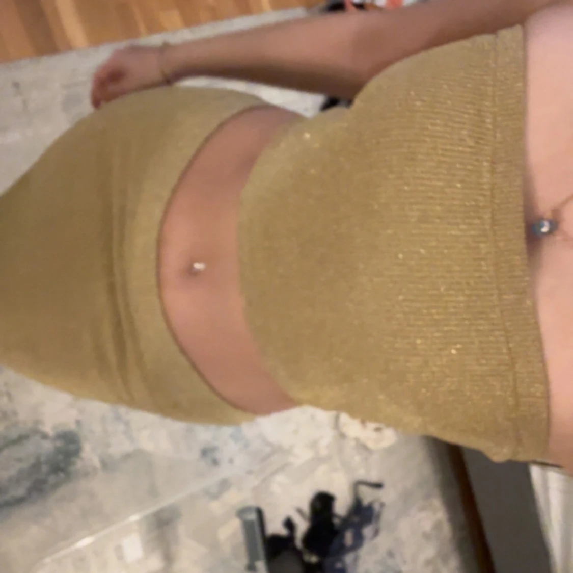 Guldig glittrig två delar  - 1