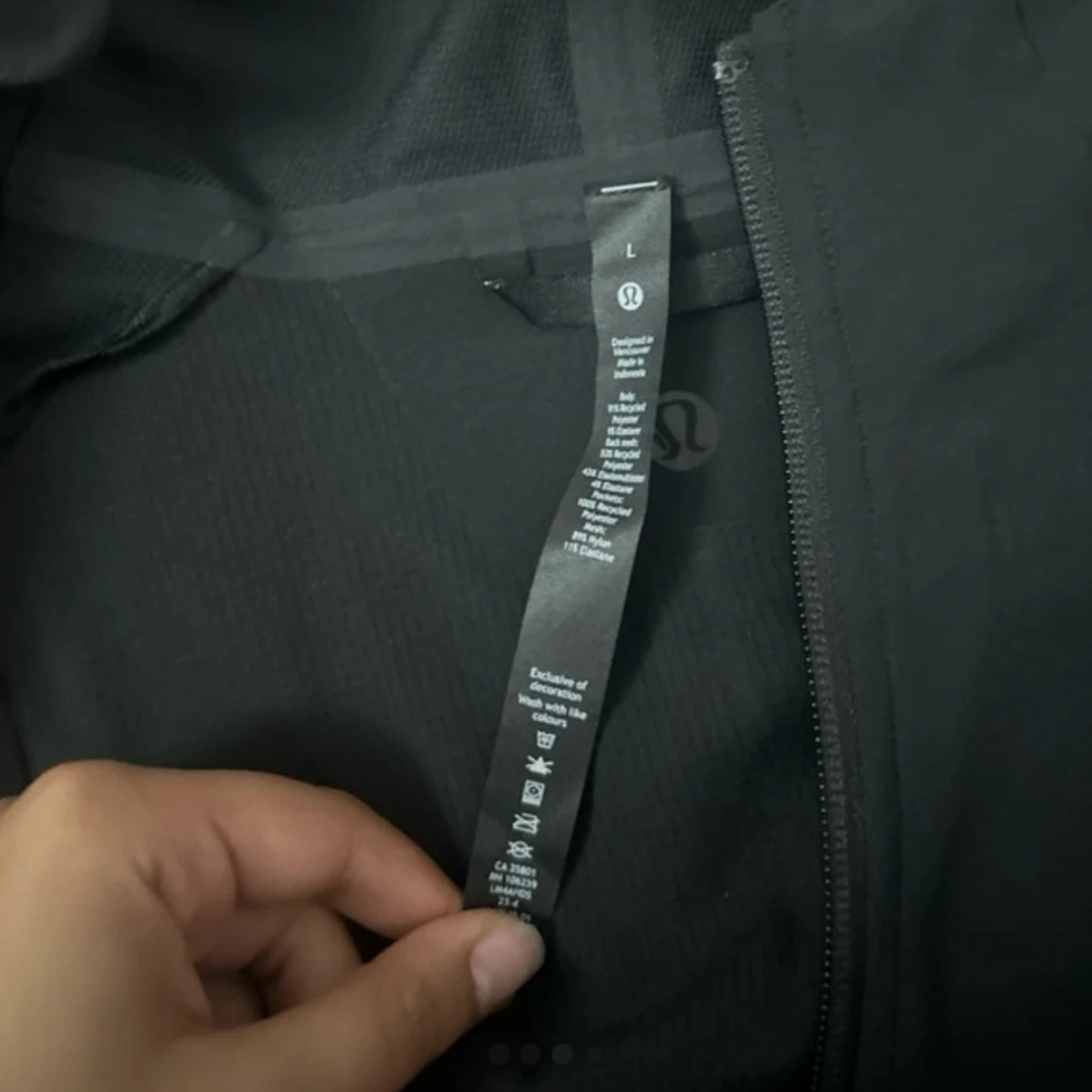 Svart vindjacka från Lululemon, stl L - 1