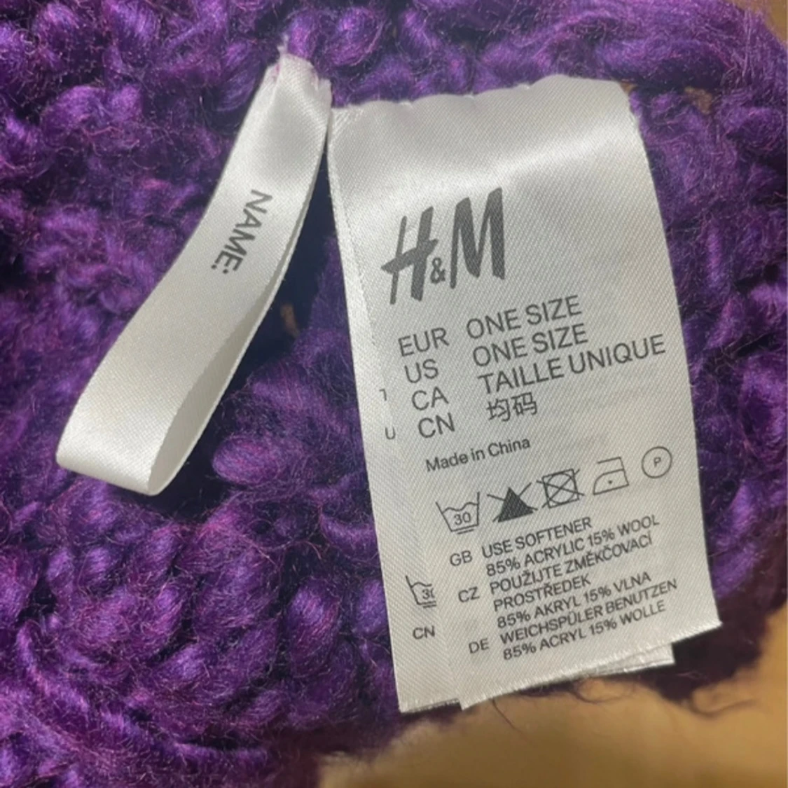 Lila stickad mössa från H&M - 1