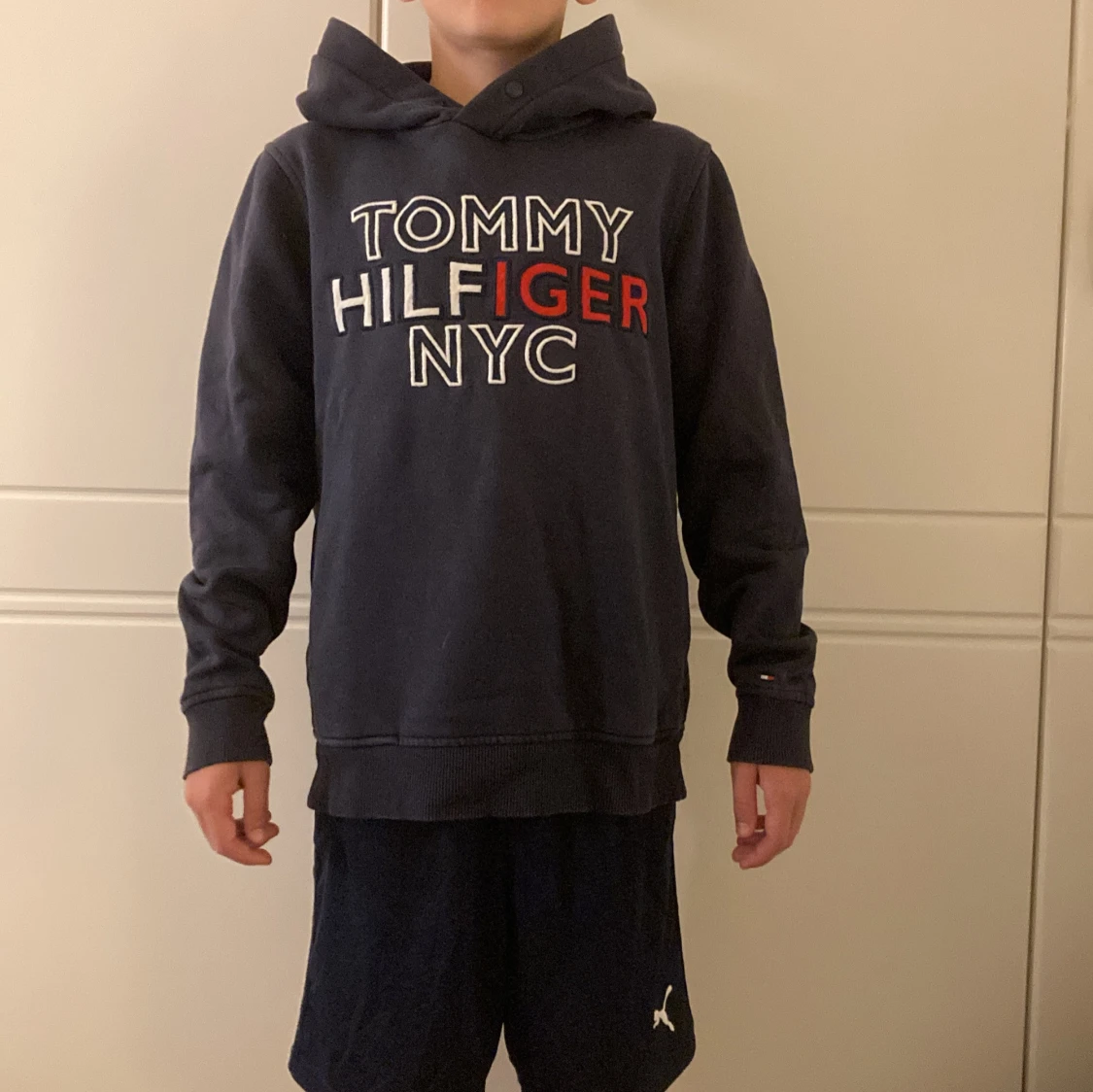 Mörkblå hoodie Tommy Hilfiger 152