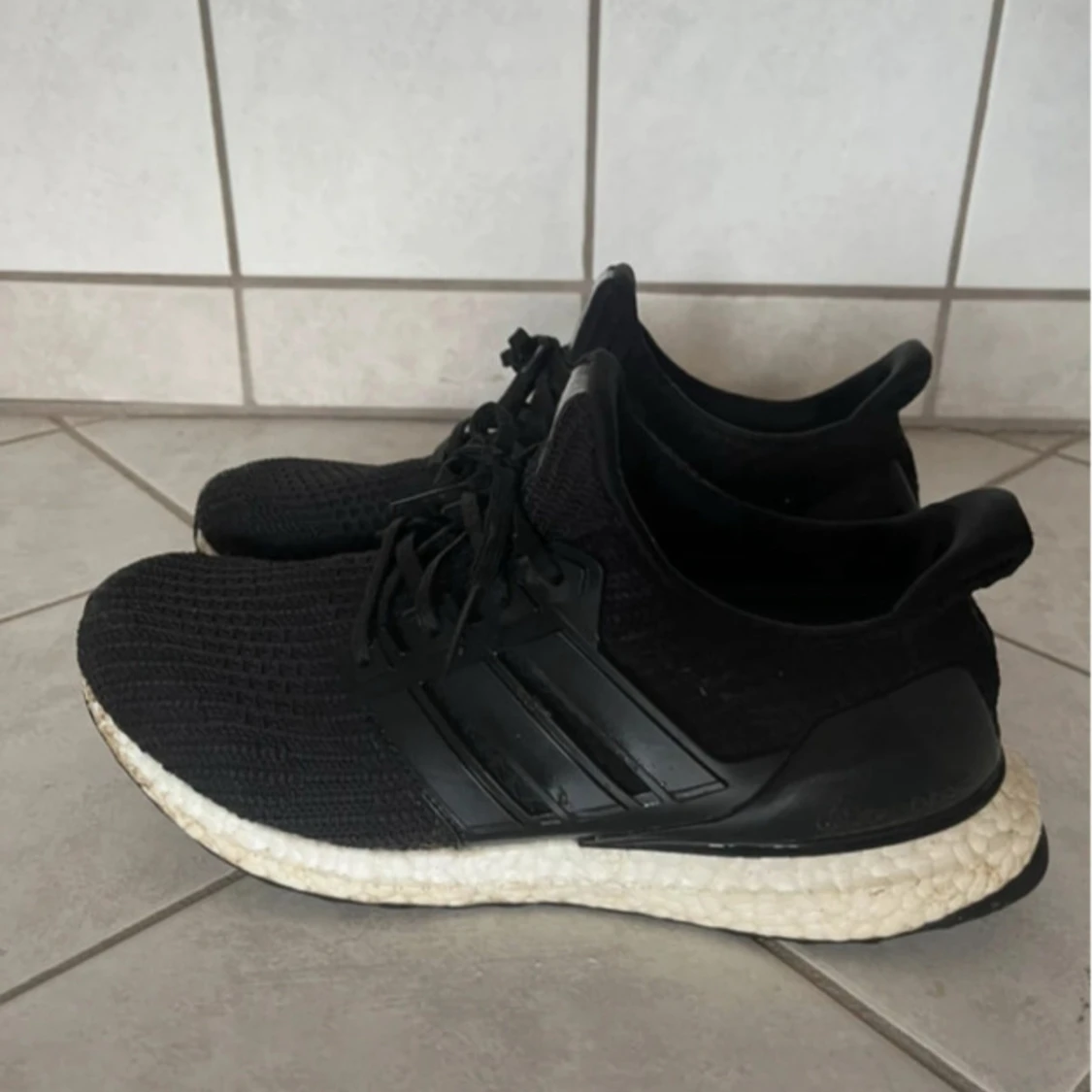 Adidas Ultraboost svarta sneakers
