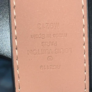 L V svart bälte - 115cm