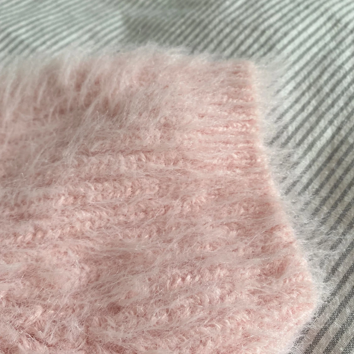 Ljusrosa fluffig topp från Zara - 4
