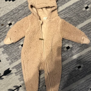 Baby overall 4-6 månader  - Superfint skick 🌸