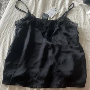 Pyjamasset - Jättegulligt pyjamasset från Hm med prislappen kvar. Stl, xs