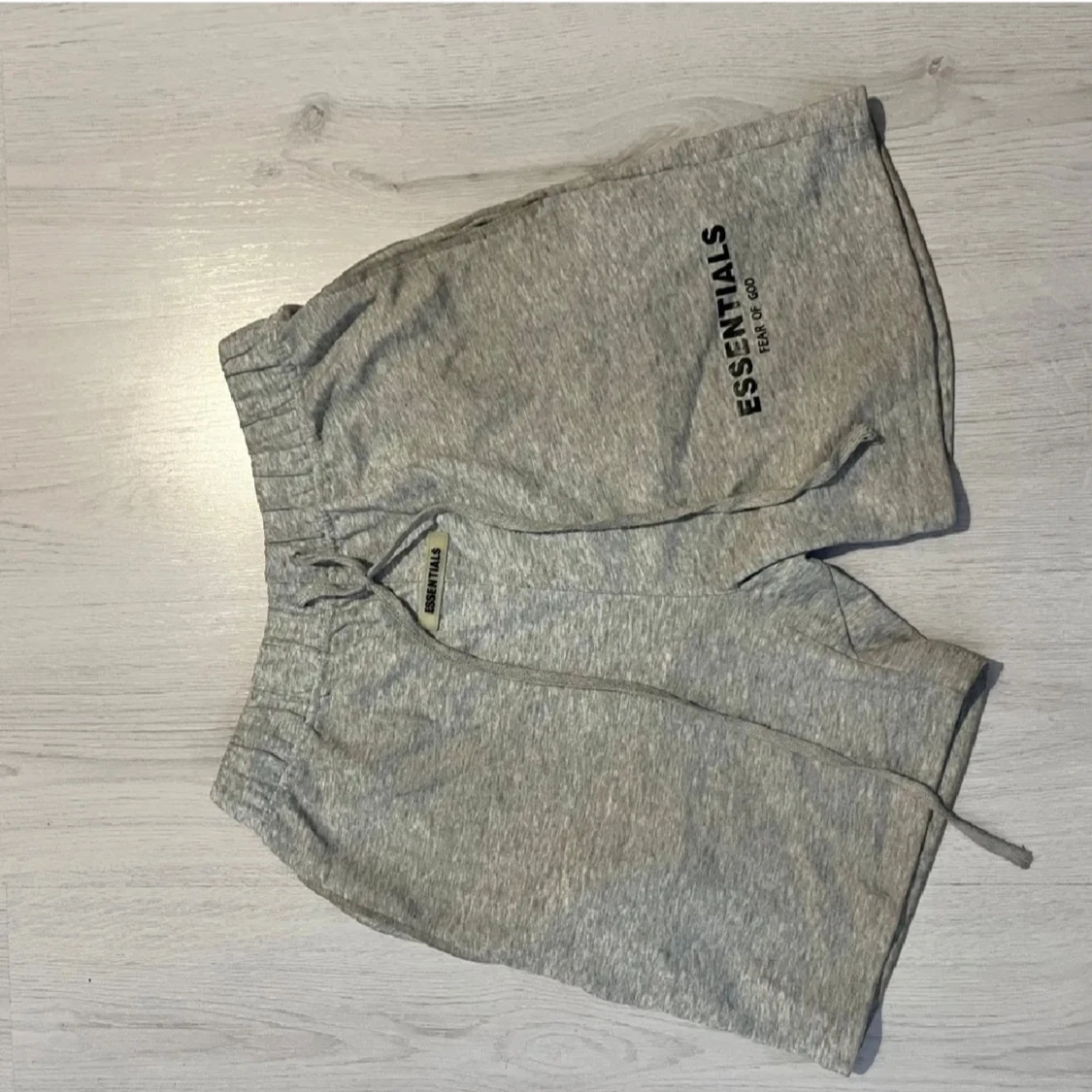 Grå shorts Essentials Fear of God