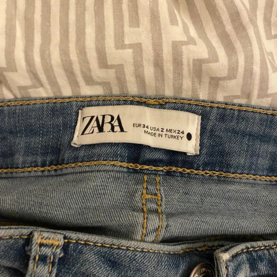 Blå straight jeans från Zara, strl 34 - 3