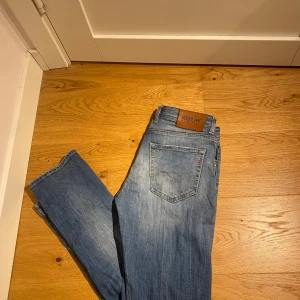 Replay jeans - Säljer dessa replay jeans bra scick skriv gärna vid frågor 👏👏👏👏