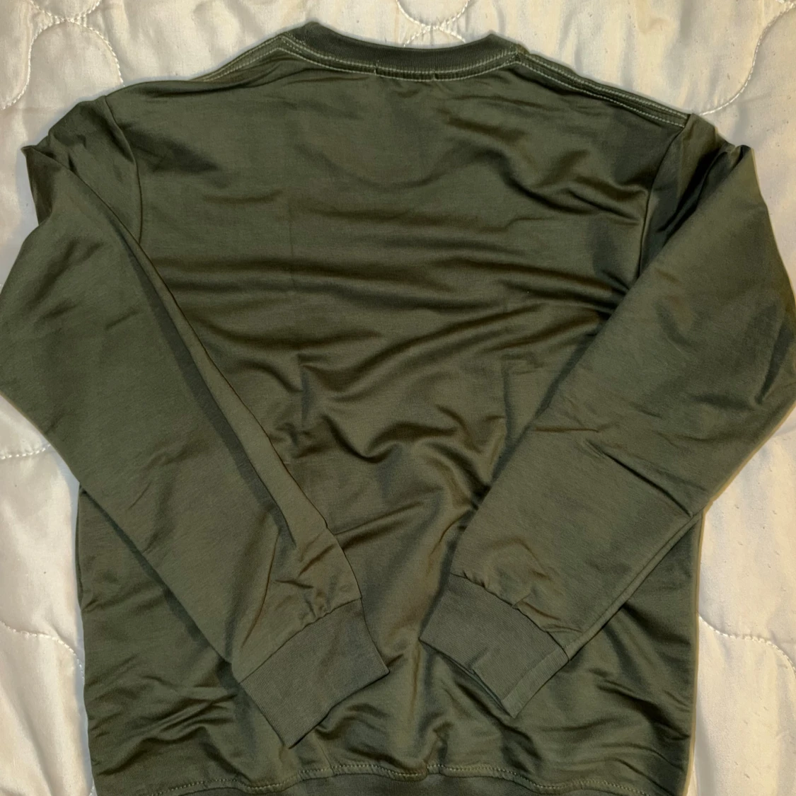 Grön oanvänd långärmad tröja från Lacoste - 1