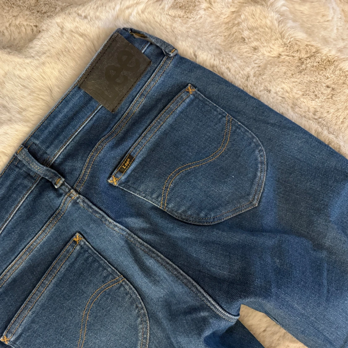 Blå bootcut jeans från Lee - 2