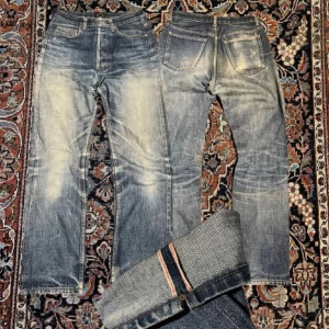 Vintage A.P.C jeans - Helt sjukt snygga Apc jeans som fått en galen fade under tid! Modell: Rue de fleurus Paris mått: midja:35,5cm längd:95cm Benöppning;18cn