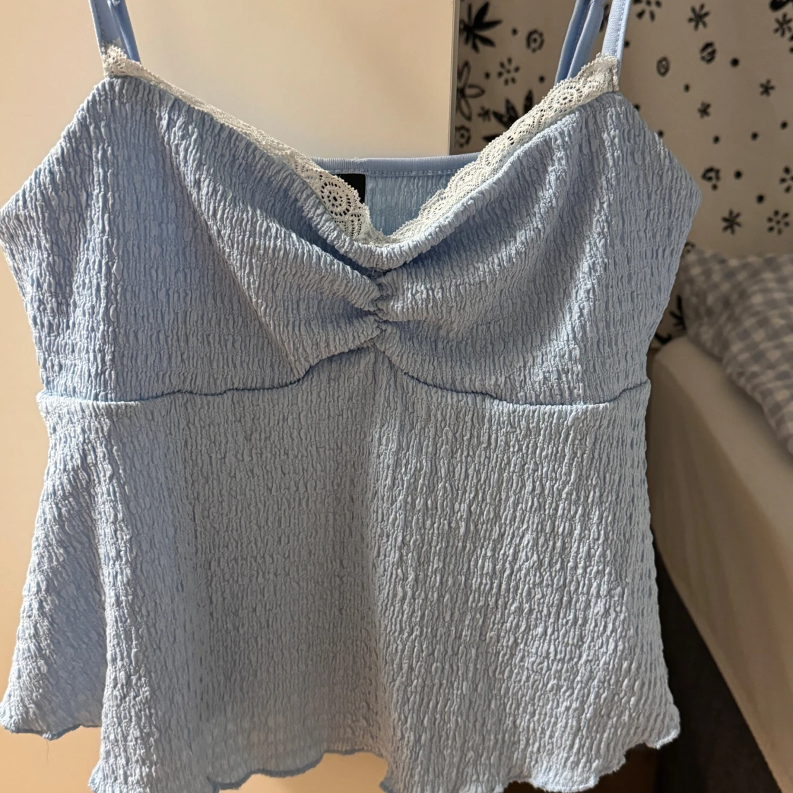 Ljusblå linnetopp med spets från SHEIN - 1