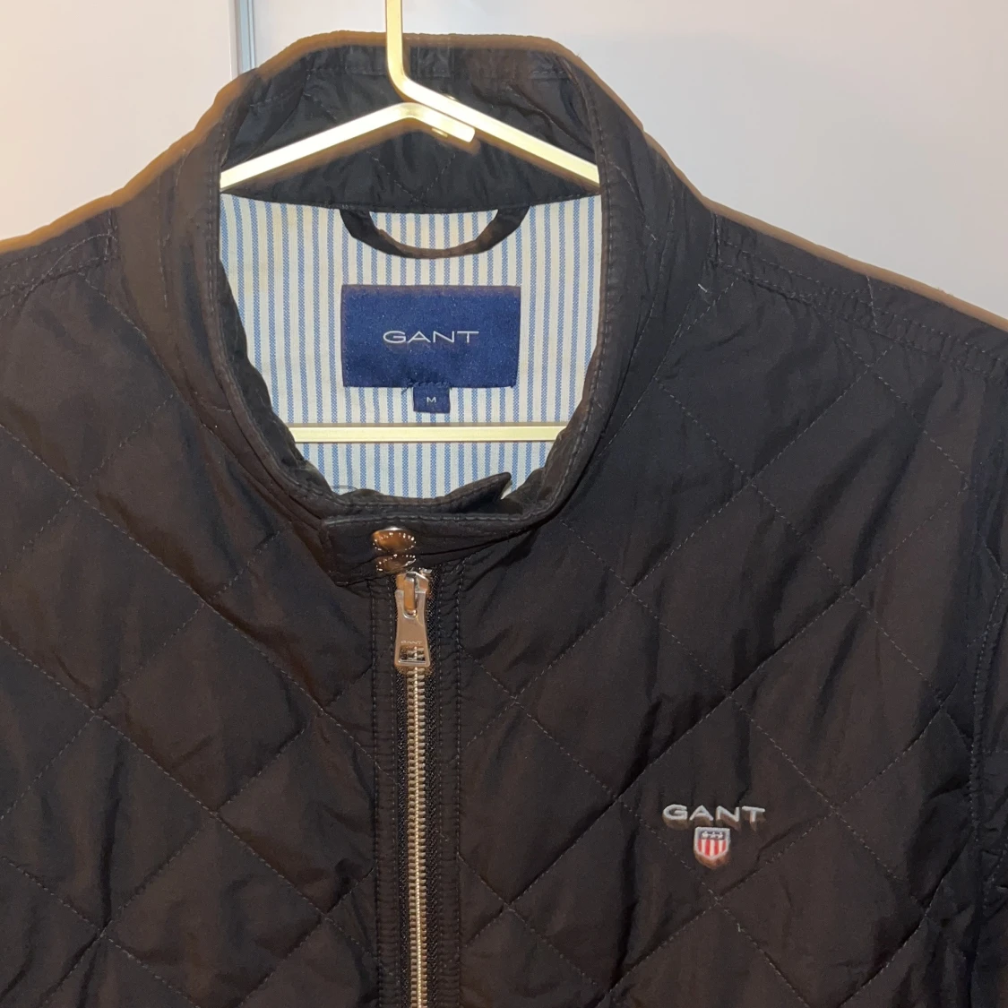 Svart quiltad jacka från GANT - 2