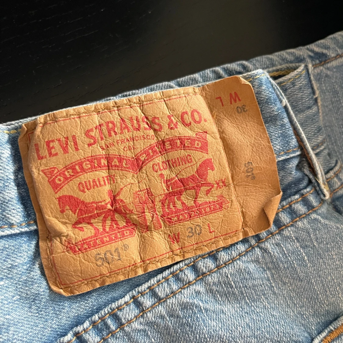 Levi's ljusblå jeansshorts 501 - 2