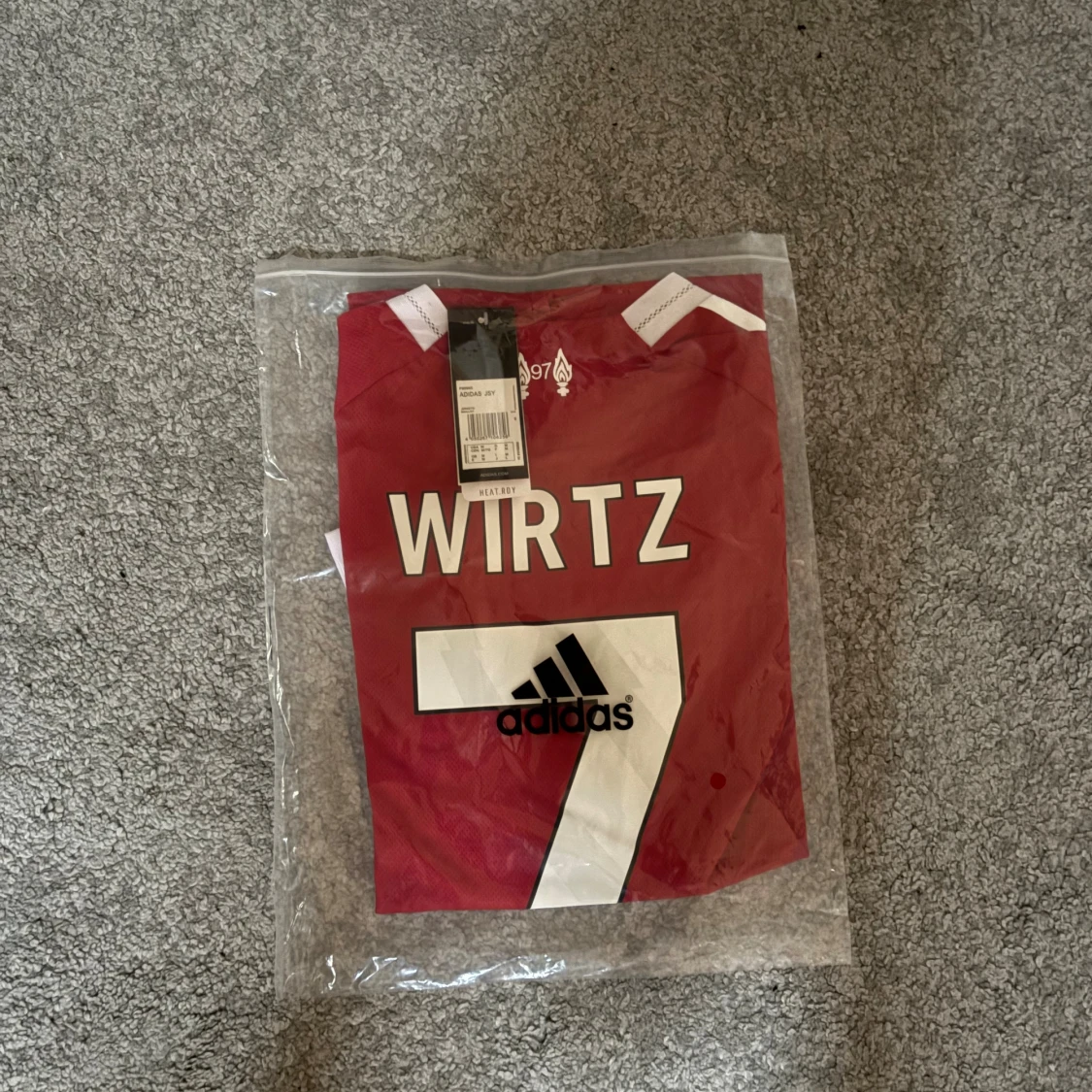 Liverpool röd fotbollströja Adidas Wirtz 7 - 2